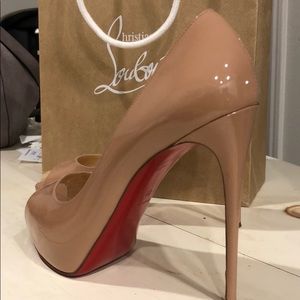 Christian Louboutin peeptoe size 39 authentic